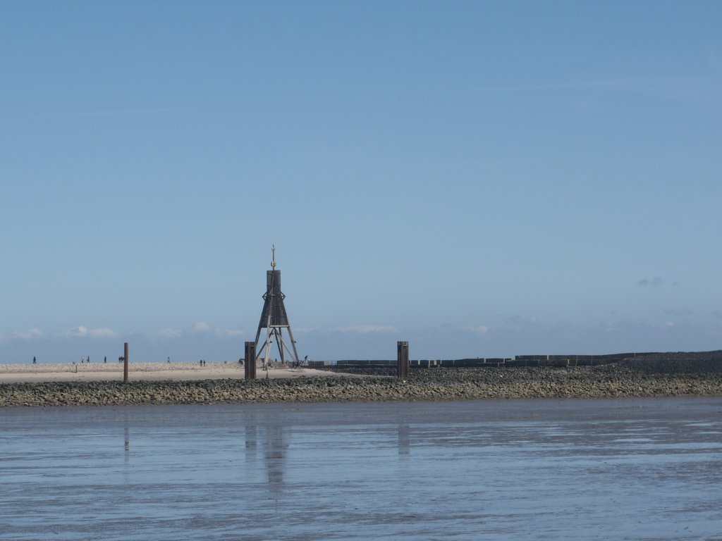 diekugelbakevoncuxhavenmarkiertdennrdlichstenpunktfrieslandssowiedieeinmndungderelbeindienordsee.jpg