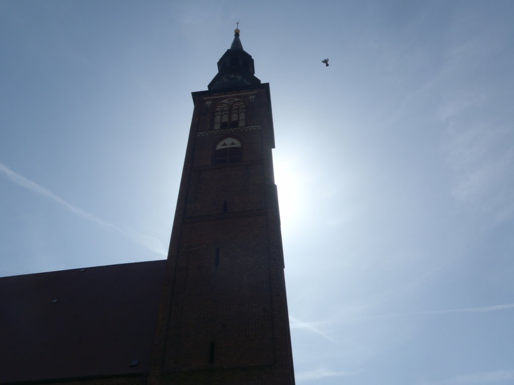 kirchemitvogeltangermnde.jpg