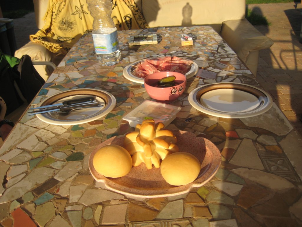 unserletztesabendessenimcampsogaressiggurkerlngibts.jpg